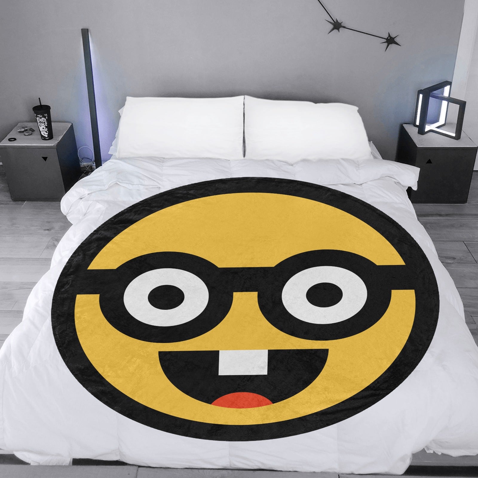 Emote Large Round Blanket